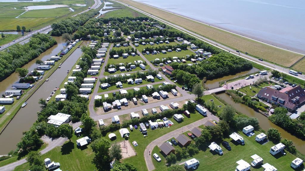 Bed And Breakfast De Zeehoeve Harlingen Exterior photo